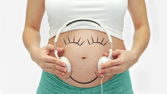 beneficios de ouvir musica durante a gravidez